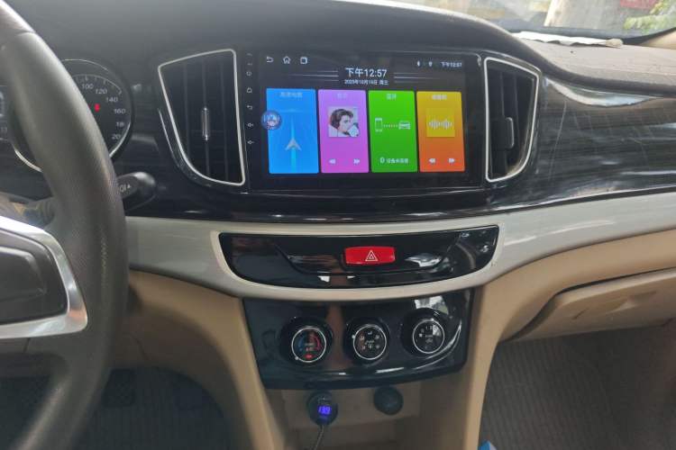 Used Baojun 730 2016 1.5L Manual Comfort Version 7 Seats China V Emission Standard Audio And AC Panel