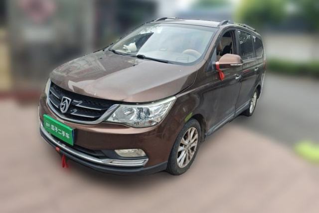 Używany Baojun 730 2016 1.5L Manual Comfort Version 7 Seats China V Emission Standard