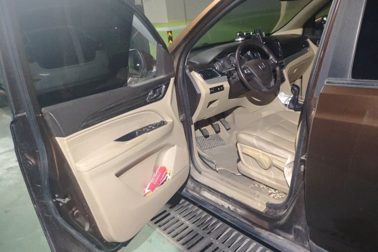 Used Baojun 730 2016 1.5L Manual Luxury Edition 7 Seats Driver Seat