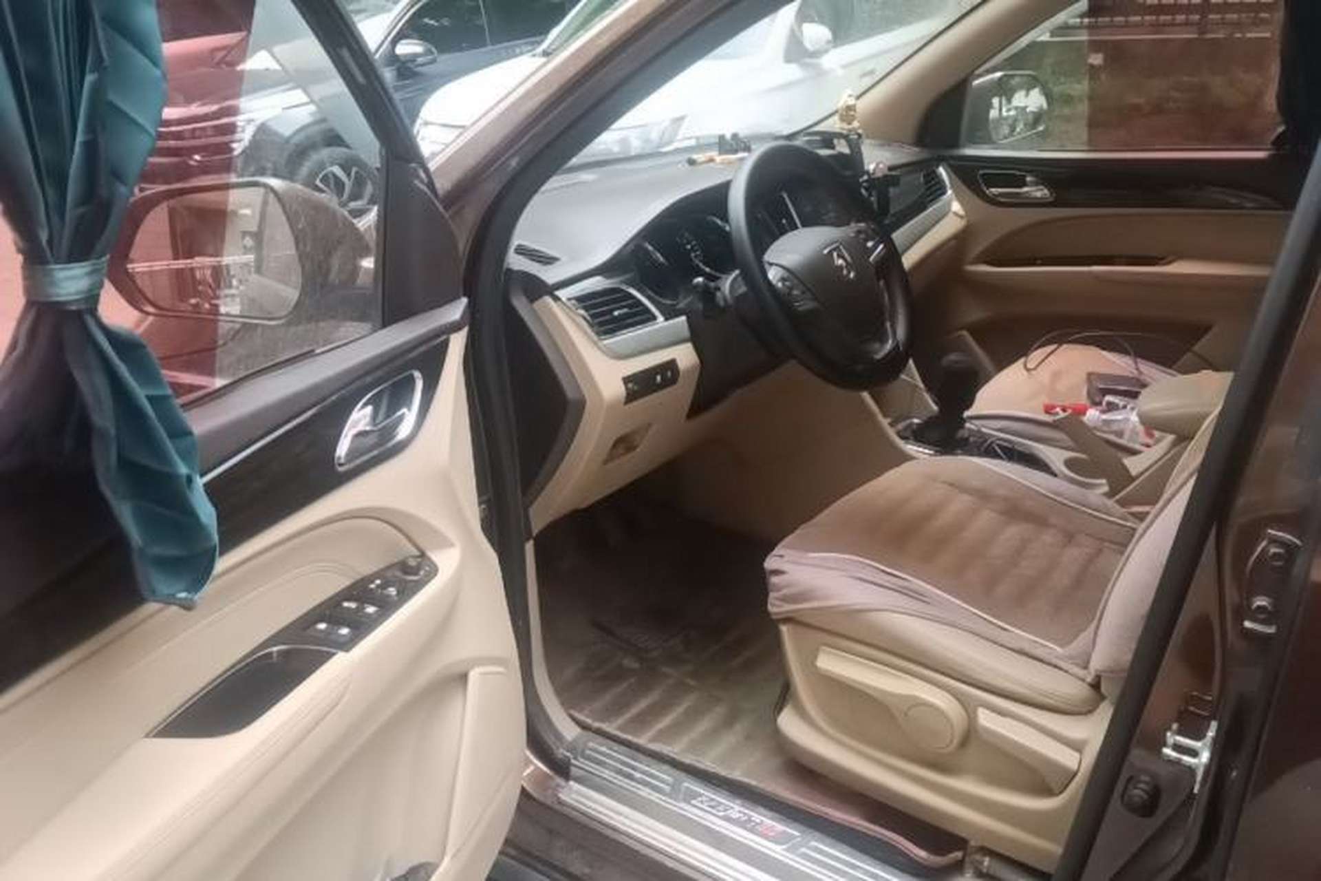 Used Baojun 730 2016 1.8L Manual Luxury Edition 7 Seats Driver Seat