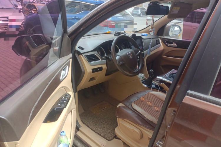 Used Baojun 730 2016 1.5L Manual Standard Version 7 Seats Driver Seat