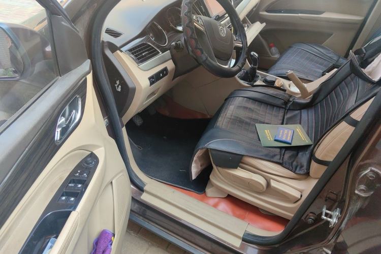 Used Baojun 730 2016 1.5L Manual Luxury Edition 7 Seats Driver Seat
