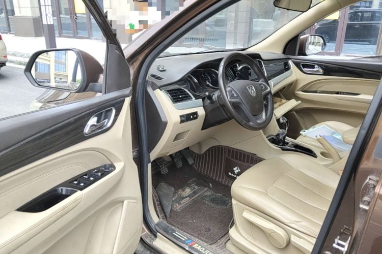 Used Baojun 730 2016 1.5L Manual Luxury Edition 7 Seats Driver Seat