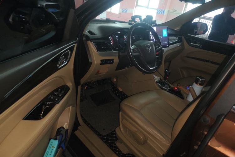 Used Baojun 730 2016 1.8L iAMT Luxury Model 7 Seats Driver Seat