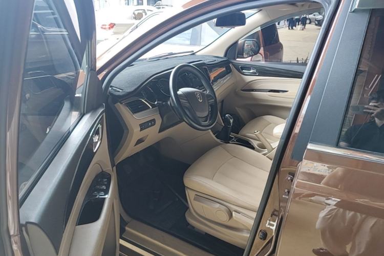 Used Baojun 730 2016 1.5L Manual Comfort Version 7 Seats China V Emission Standard Driver Seat