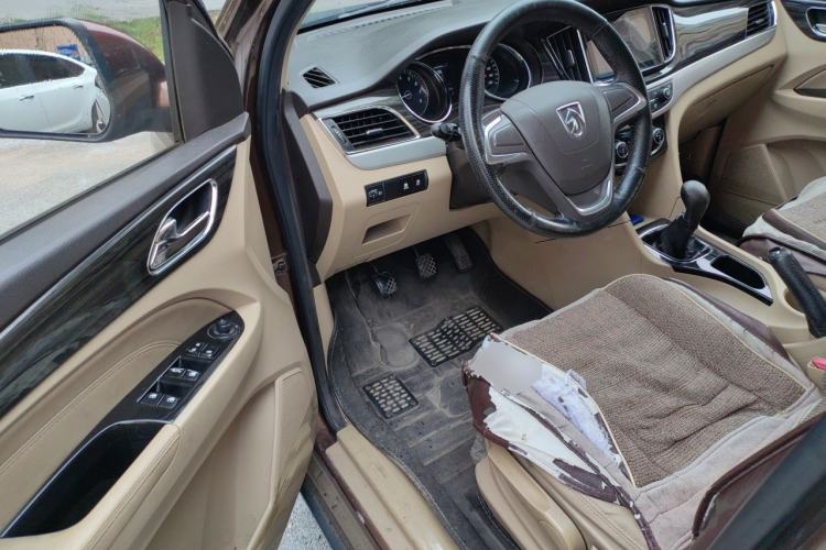 Used Baojun 730 2016 1.5L Manual Comfort Version 7 Seats China V Emission Standard Driver Seat