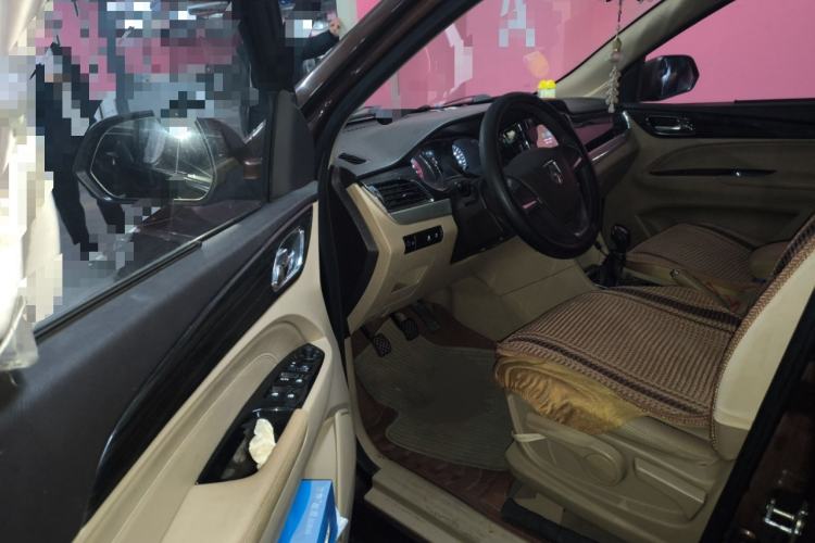 Used Baojun 730 2016 1.5L Manual Comfort Version 7 Seats China V Emission Standard Driver Seat