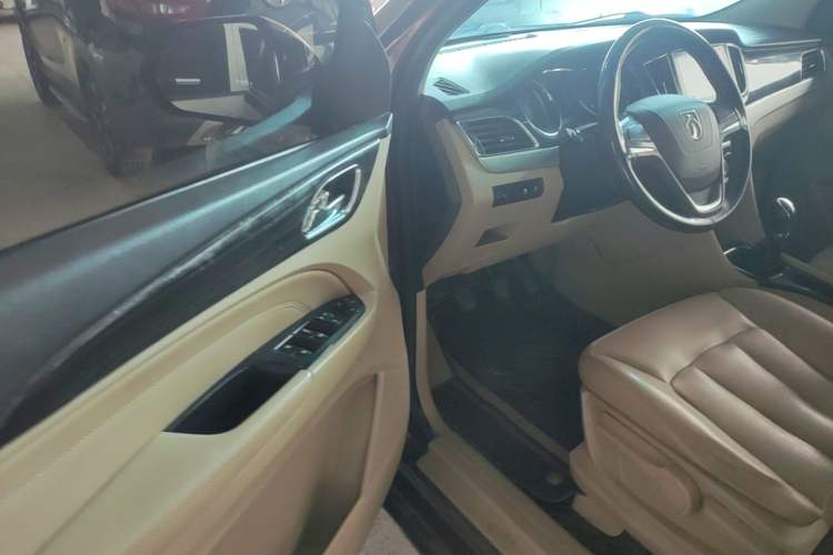 Used Baojun 730 2016 1.5L Manual Comfort Version 7 Seats China V Emission Standard Driver Seat