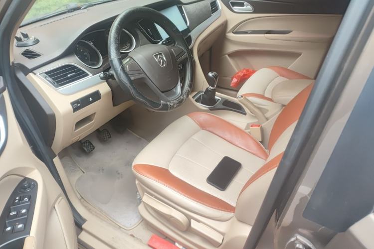 Used Baojun 730 2016 1.5L Manual Standard Version 7 Seats Driver Seat