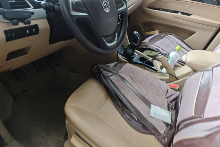 Used Baojun 730 2016 1.5L Manual Comfort Version 7 Seats China V Emission Standard Driver Seat