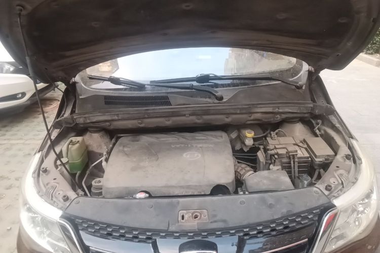 Used Baojun 730 2016 1.8L Manual Luxury Edition 7 Seats Engine Bay