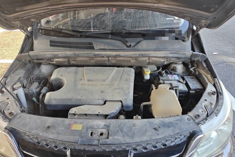 Used Baojun 730 2016 1.5L Manual Comfort Version 7 Seats China V Emission Standard Engine Bay