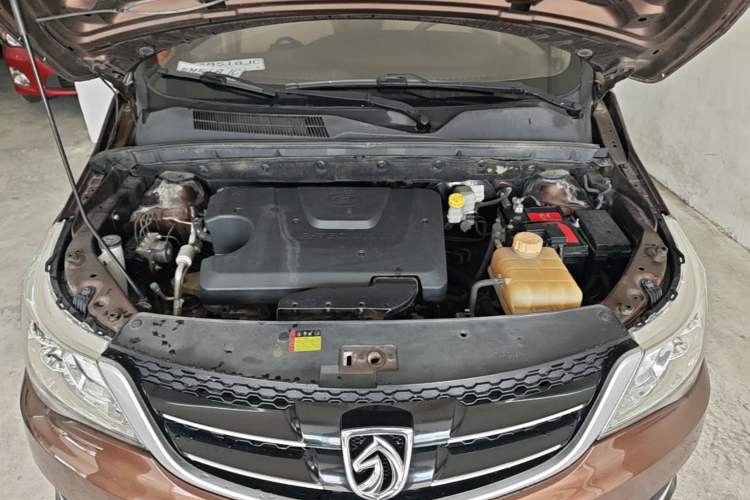 Used Baojun 730 2016 1.5L Manual Standard Version 7 Seats Engine Bay