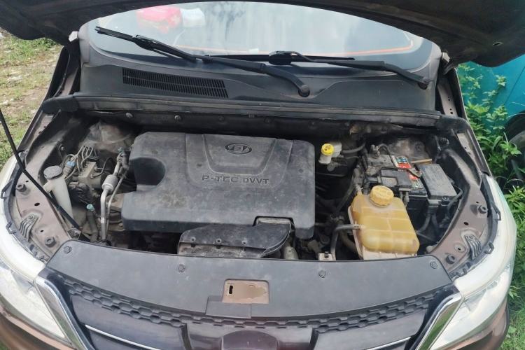 Used Baojun 730 2016 1.5L Manual Luxury Edition 7 Seats Engine Bay
