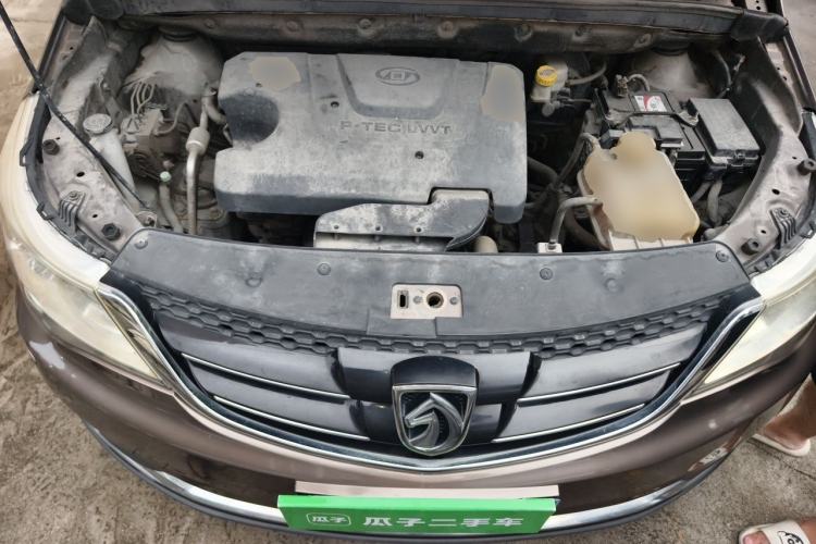 Used Baojun 730 2016 1.5L Manual Comfort Version 7 Seats China V Emission Standard Engine Bay