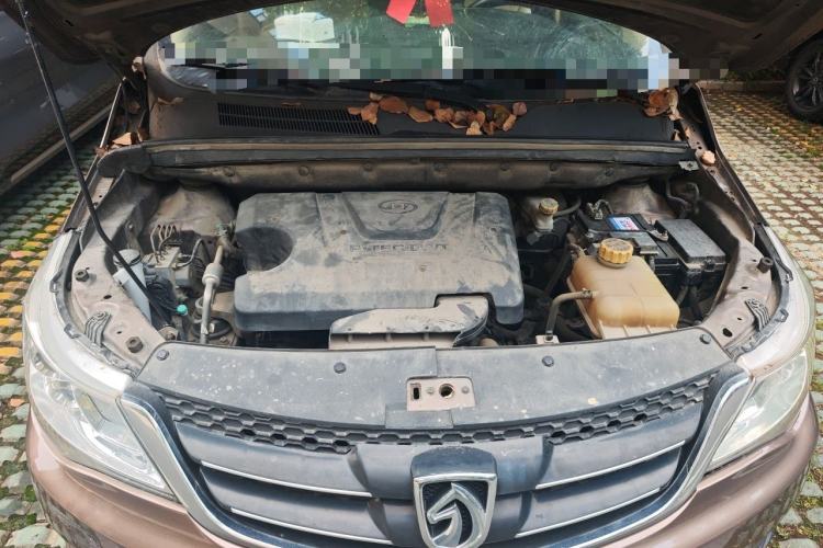 Used Baojun 730 2016 1.5L Manual Comfort Version 7 Seats China V Emission Standard Engine Bay