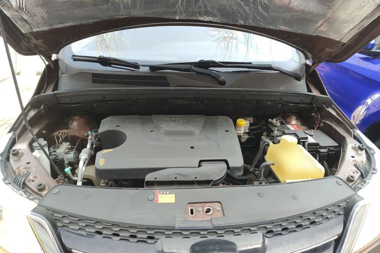 Used Baojun 730 2016 1.5L Manual Comfort Version 7 Seats China V Emission Standard Engine Bay