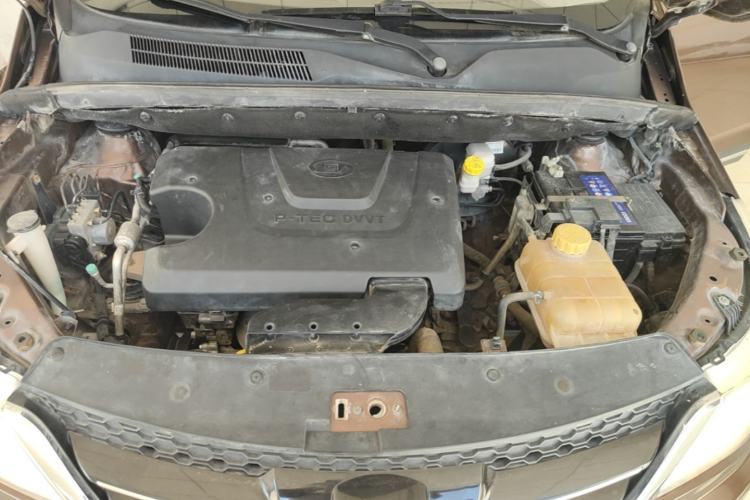 Used Baojun 730 2016 1.5L Manual Comfort Version 7 Seats China V Emission Standard Engine Bay