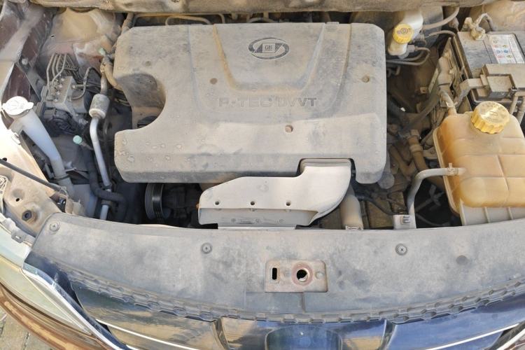Used Baojun 730 2016 1.5L Manual Comfort Version 7 Seats China V Emission Standard Engine Bay