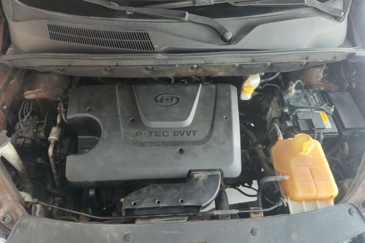 Used Baojun 730 2016 1.5L Manual Comfort Version 7 Seats China V Emission Standard Engine Bay