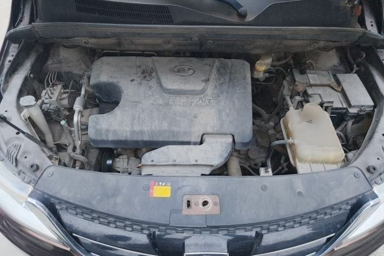 Used Baojun 730 2016 1.5L Manual Comfort Version 7 Seats China V Emission Standard Engine Bay