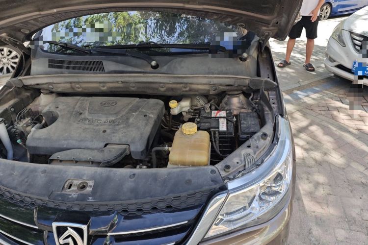 Used Baojun 730 2016 1.5L Manual Comfort Version 7 Seats China V Emission Standard Engine Bay Left
