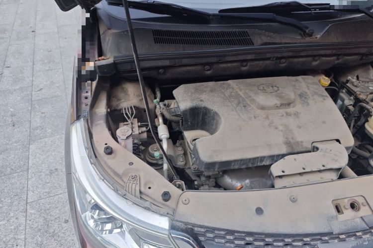 Used Baojun 730 2016 1.5L Manual Comfort Version 7 Seats China V Emission Standard Engine Bay Right