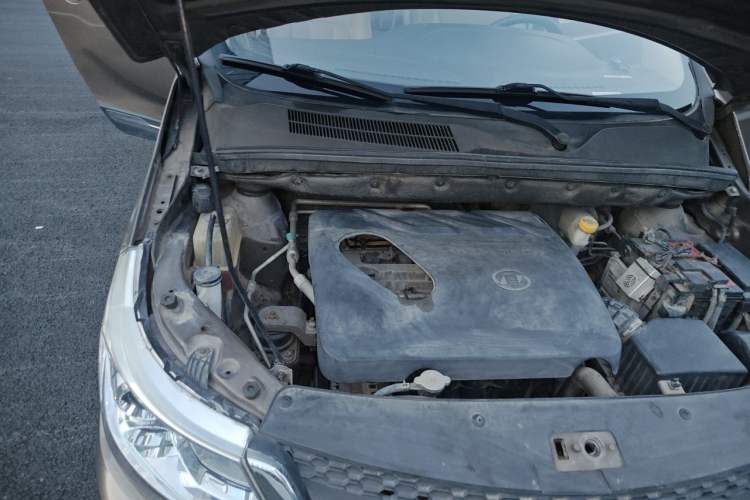 Used Baojun 730 2016 1.8L Manual Comfort Version 7 Seats Engine Bay Right