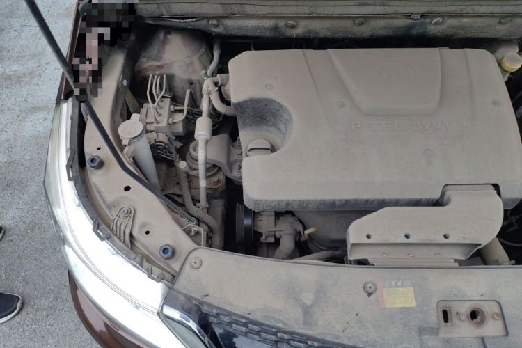 Used Baojun 730 2016 1.5L Manual Comfort Version 7 Seats China V Emission Standard Engine Bay Right