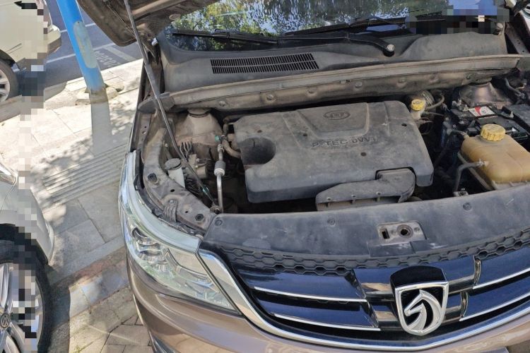 Used Baojun 730 2016 1.5L Manual Comfort Version 7 Seats China V Emission Standard Engine Bay Right