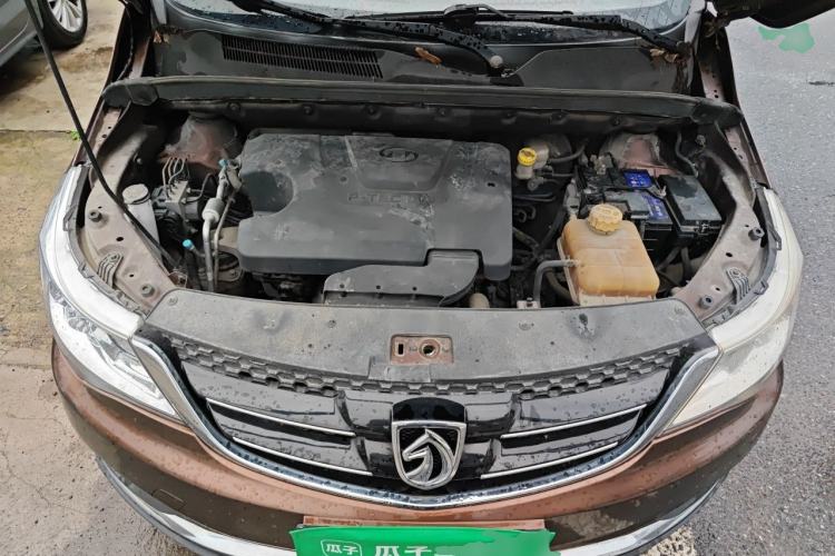 Used Baojun 730 2016 1.5L Manual Comfort Version 7 Seats China V Emission Standard Engine Bay
