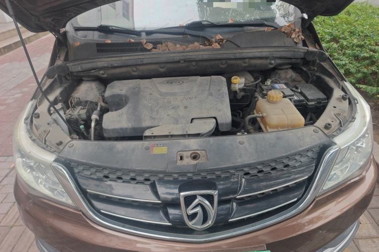 Used Baojun 730 2016 Revised 1.5L Manual Standard Version 7 Seats China V Emission Standard Engine Bay