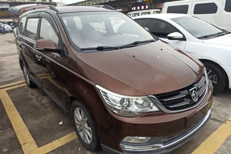 Used Baojun 730 2016 1.5T Manual Comfort Version 7 Seats Exterior 1
