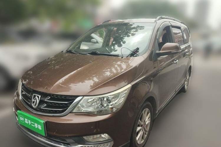 Used Baojun 730 2016 1.8L iAMT Luxury Model 7 Seats Exterior 2
