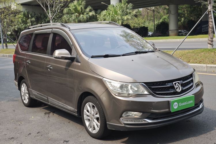 Used Baojun 730 2016 1.5L Manual Luxury Edition 7 Seats Exterior 2