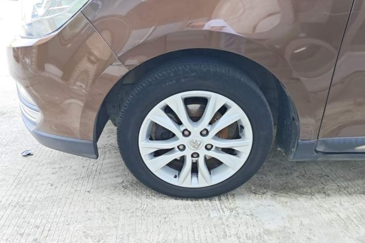 Used Baojun 730 2016 1.5L Manual Comfort Version 7 Seats China V Emission Standard Exterior 4