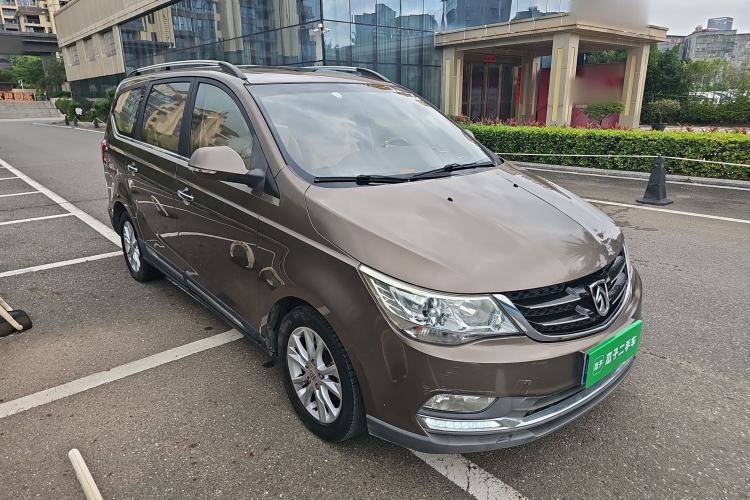 Used Baojun 730 2016 1.5T Manual Luxury Edition 7 Seats Exterior 4