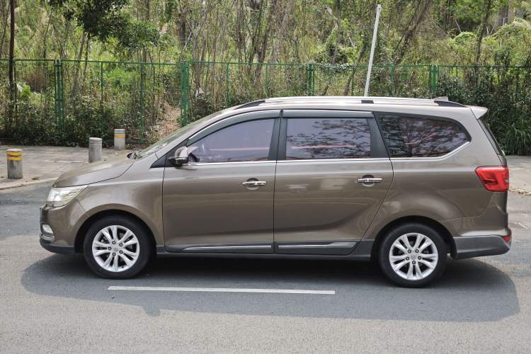 Used Baojun 730 2016 1.5L Manual Luxury Edition 7 Seats Exterior 6