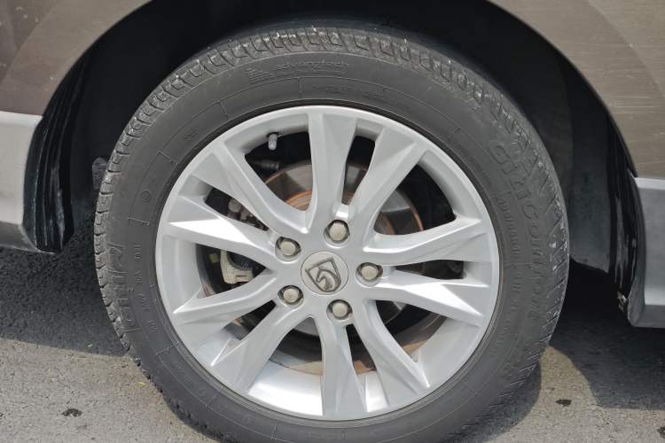 Used Baojun 730 2016 1.5L Manual Luxury Edition 7 Seats Exterior 8