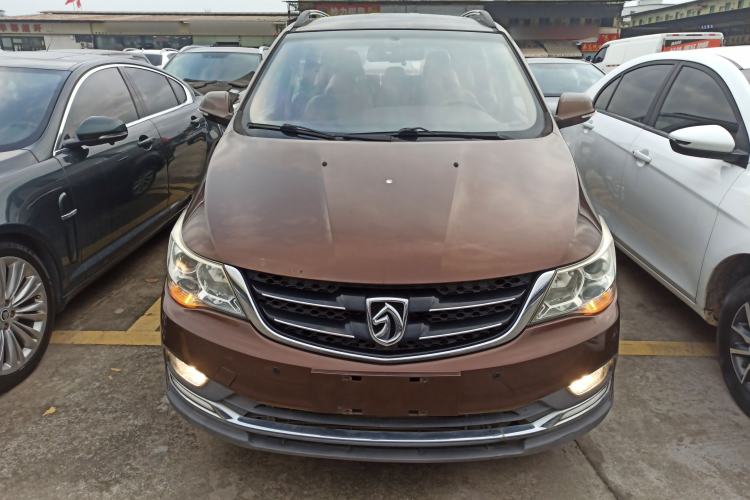 Used Baojun 730 2016 1.5T Manual Comfort Version 7 Seats Front