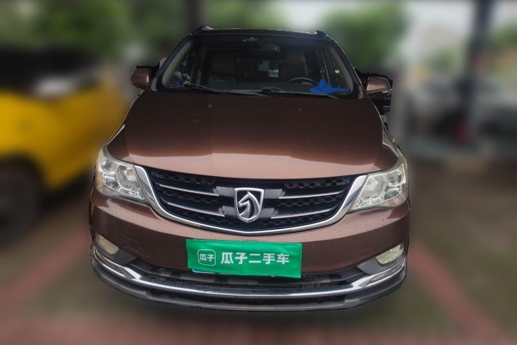 Used Baojun 730 2016 1.5T Manual Comfort Version 7 Seats Front