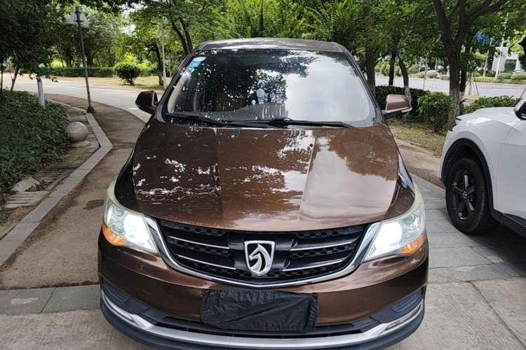 Used Baojun 730 2016 Revised 1.5L Manual Standard Version 7 Seats China V Emission Standard Front