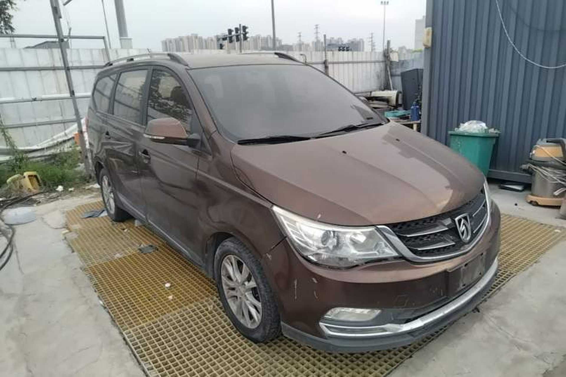 Used Baojun 730 2016 1.5T Manual Standard Version 7 Seats Front Right 45 Deg