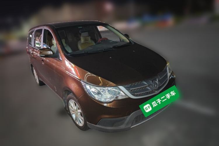Used Baojun 730 2016 1.5L Manual Value Edition 7 Seats China V Emission Standard Front Right 45 Deg