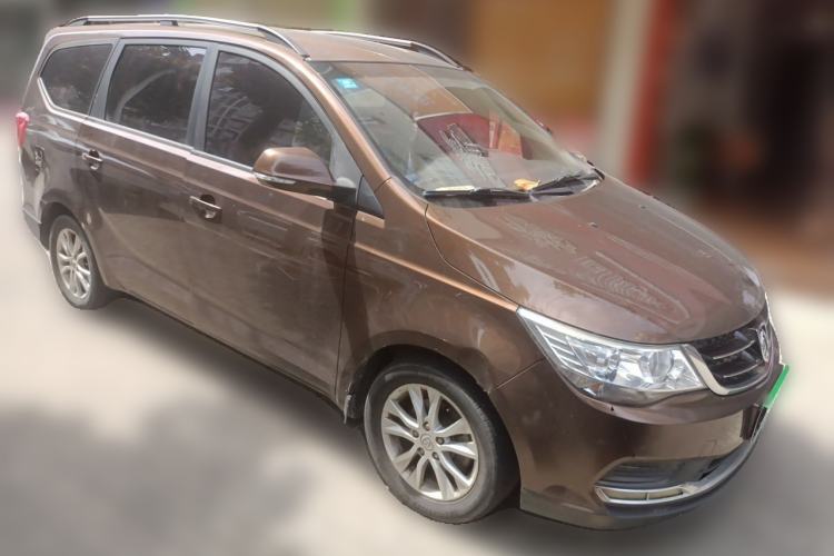 Used Baojun 730 2016 1.5L Manual Standard Version 7 Seats Front Right 45 Deg