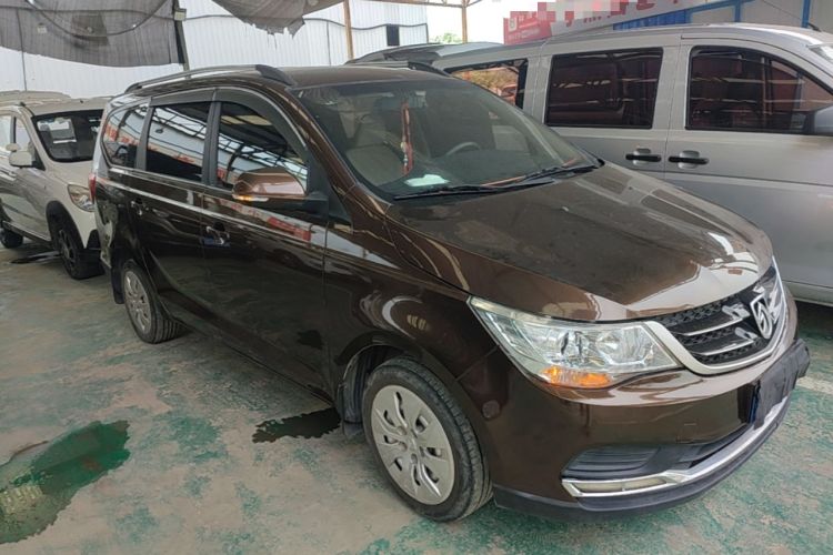 Used Baojun 730 2016 Revised 1.5L Manual Standard Version 7 Seats China V Emission Standard Front Right 45 Deg