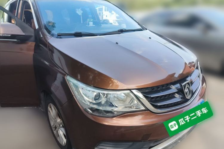 Used Baojun 730 2016 Revised 1.5L Manual Standard Version 7 Seats China V Emission Standard Front Right 45 Deg