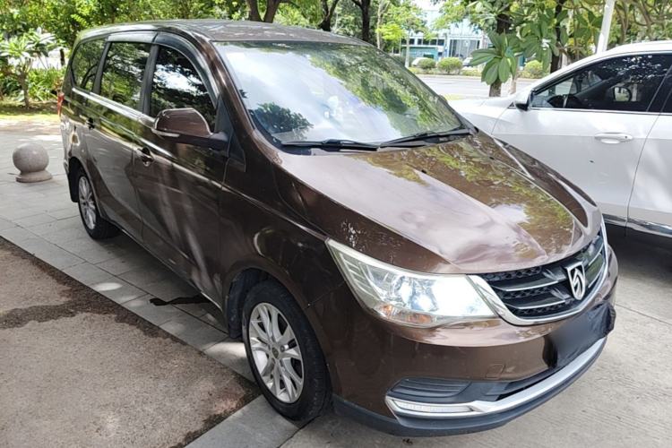 Used Baojun 730 2016 Revised 1.5L Manual Standard Version 7 Seats China V Emission Standard Front Right 45 Deg