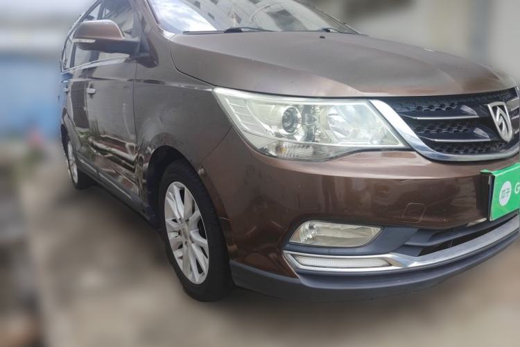 Used Baojun 730 2016 1.5L Manual Comfort Version 7 Seats China V Emission Standard Front Right 45 Deg