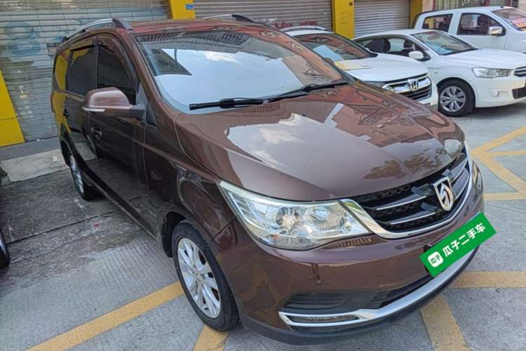 Used Baojun 730 2016 Revised 1.5L Manual Standard Version 7 Seats China V Emission Standard Front Right 45 Deg